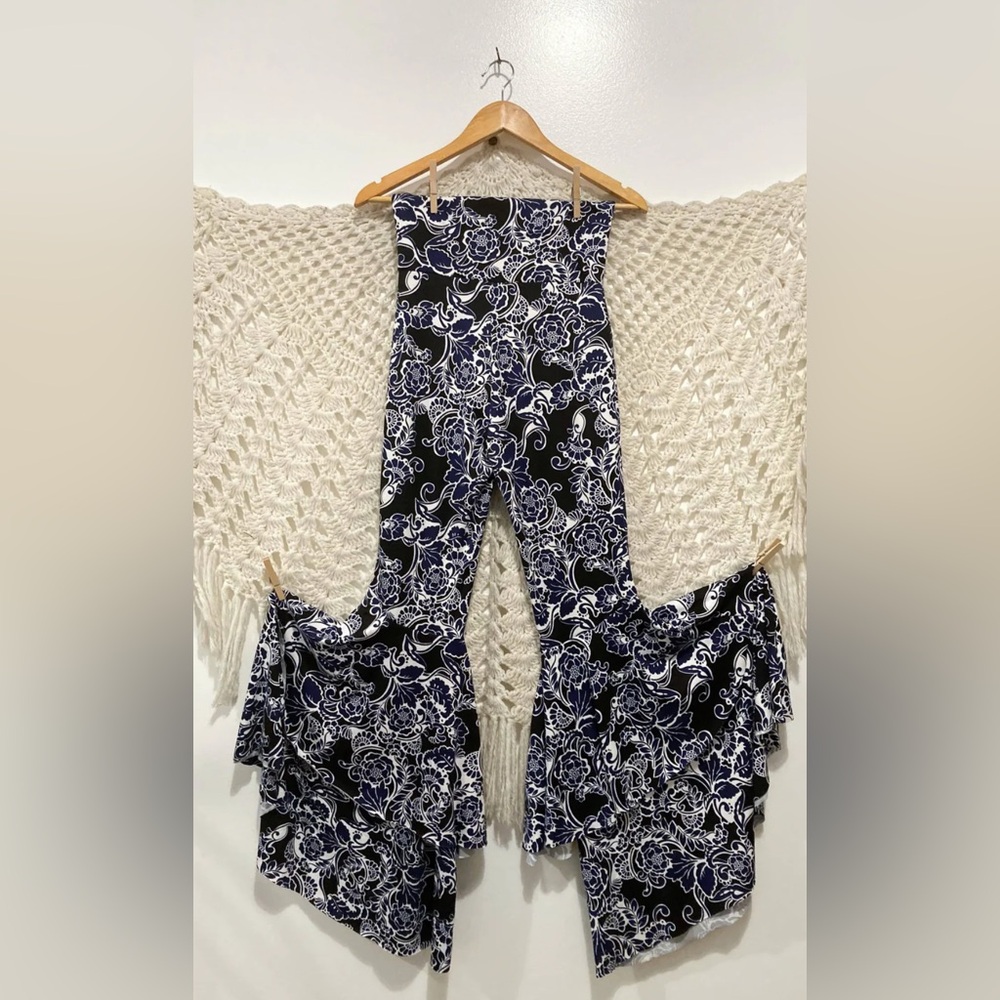 KANTHA BAE Navy and White Floral Flare Pants